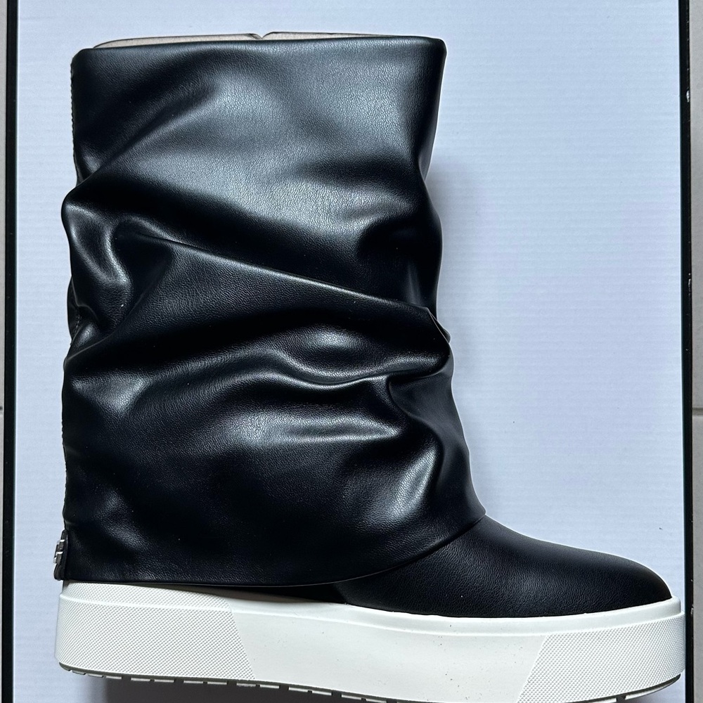 Black Women's Slouchy Leather Boots